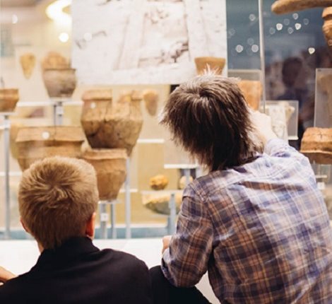 Children-at-a-museum